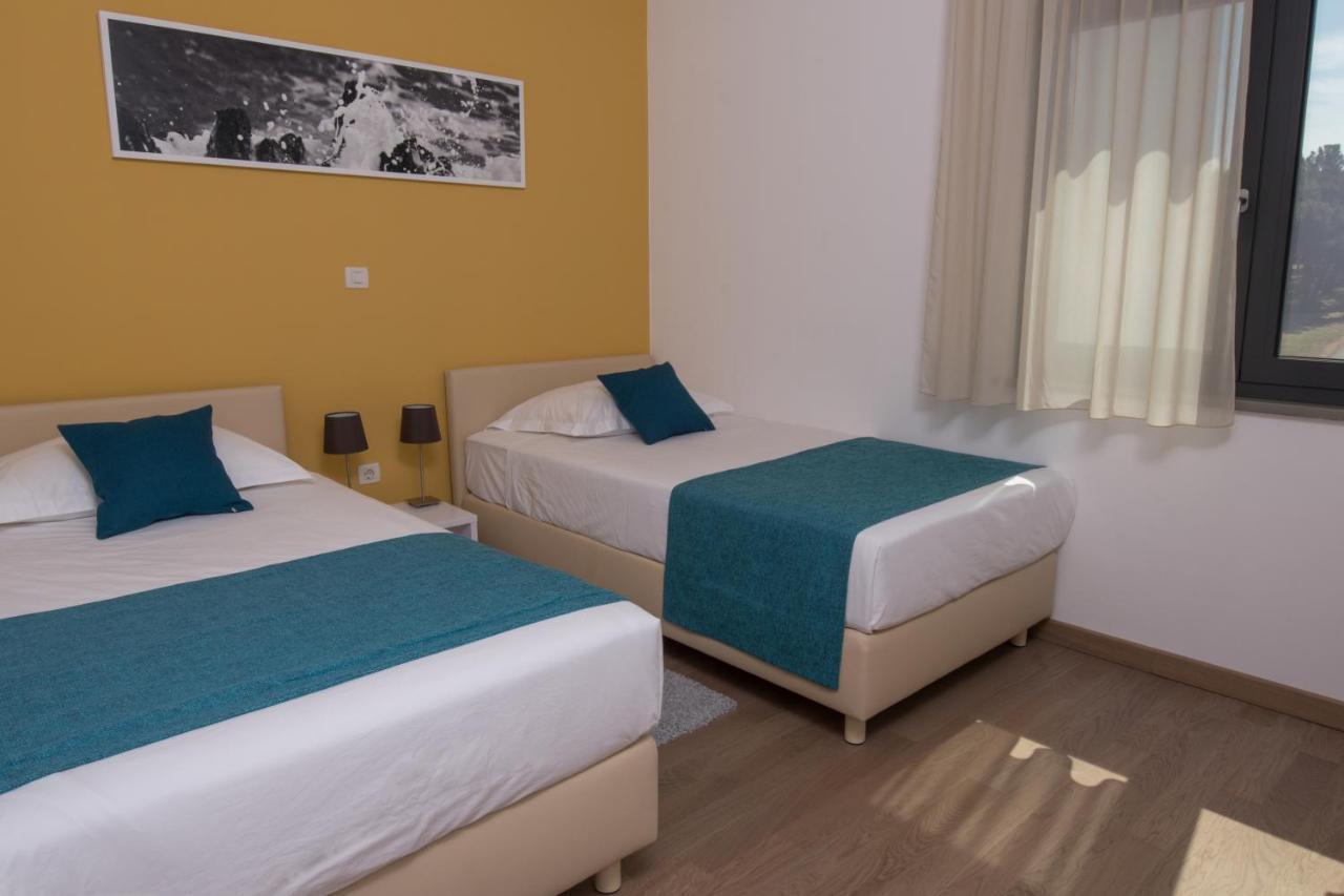 Aparthotel Punta Blu - Pool & Spa Премантура Экстерьер фото