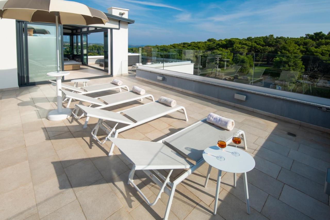 Aparthotel Punta Blu - Pool & Spa Премантура Экстерьер фото